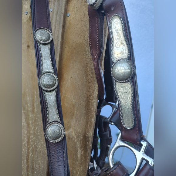 Vintage Leather Horse Show Halter with Matching Lead - Picture 9 of 13